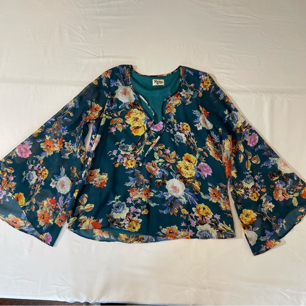 SHOW ME YOUR MUMU size small, women’s top , good condition , preowned
